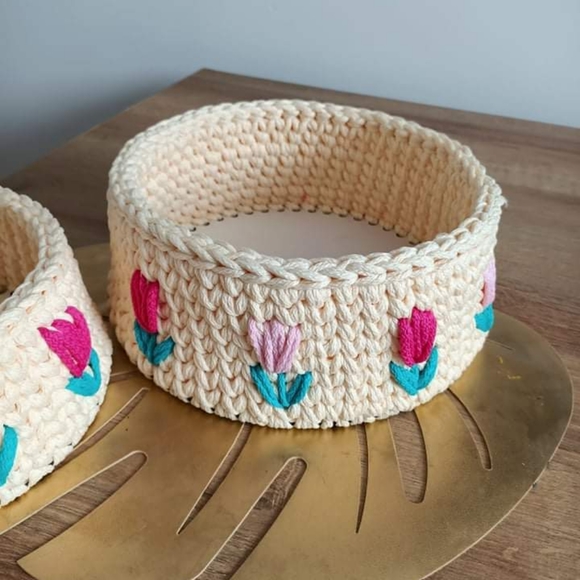 Handmade baskets - Picture 2 of 3